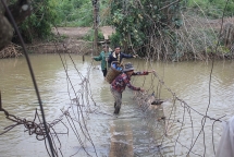 Cầu dân sinh vùng cao: Những cái bẫy chết người đang rình rập người dân