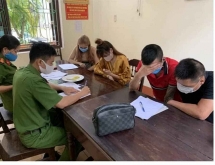 Lại bắt thêm hai nhóm thanh niên Quảng Bình "bay lắc" trong khách sạn