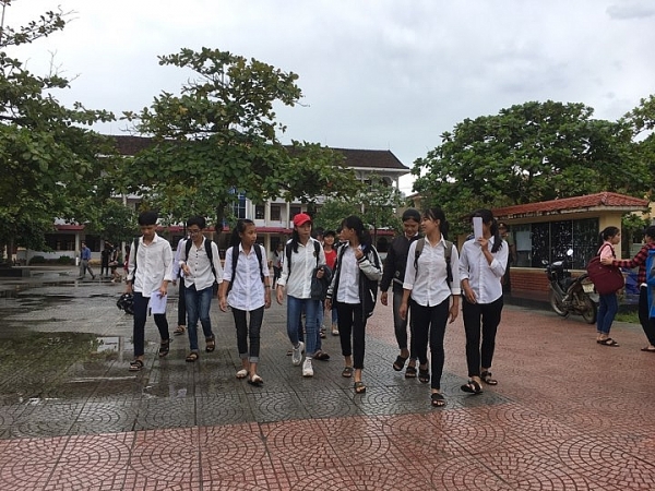 Sự lạ ở Quảng Bình: Đề thi vào lớp 10 giống đề kiểm tra lớp 9 su la o quang binh de thi vao lop 10 giong de kiem tra lop 9