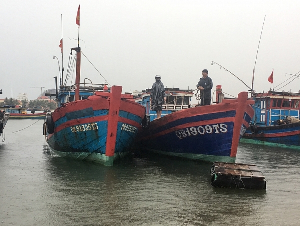 hang tram tau ca quang binh van hoat dong trong vung nguy hiem