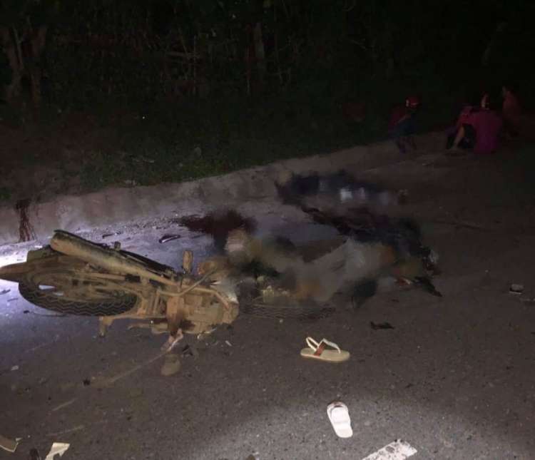 Quảng Trị: Hai xe máy đối đầu nhau 4 người tử vong, 2 người bị thương