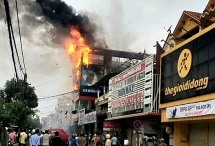 Cháy lớn gây thiệt hại nặng ở siêu thị điện máy Dũng Loan