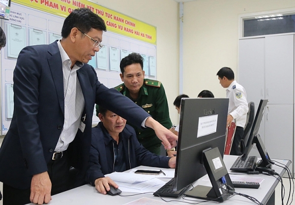 vu chim tau o ha tinh da cuu duoc 12 nguoi van con 1 nguoi mat tich