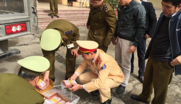 bac giang tren 350kg ran quy hiem va 100kg thit trau dong lanh bi bat giu