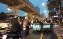 tiem an nguy co tai nan giao thong tu xe cho rac thai