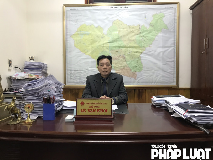 Chủ tịch UBND TP Sông Công - ông Lê Văn Khôi trả lời PV Tuổi trẻ và Pháp luật.