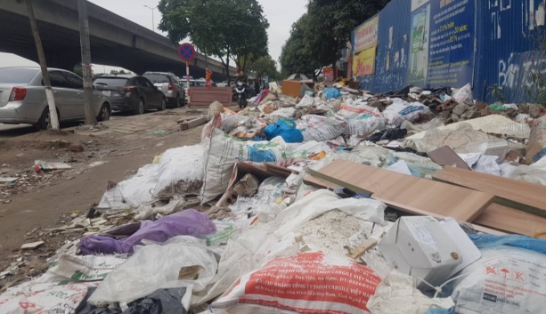 ha noi rac thai bua vay chung cu kim van kim lu