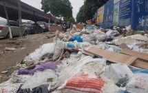 ha noi rac thai bua vay chung cu kim van kim lu