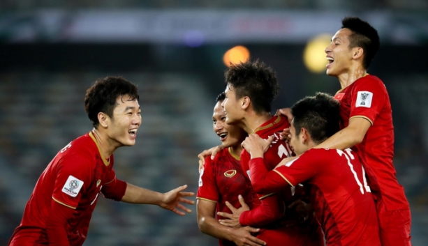 viet nam nhat ban chien binh ao do quyet dau vo si samurai xanh