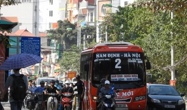 tai nan giao thong giam trong ngay mung 2 tet