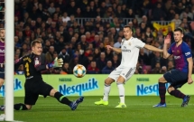 barcelona real madrid bat phan thang bai