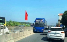 nha xe doanh ly ngang nhien chay nguoc chieu tren ql1a