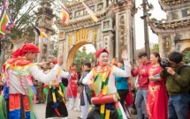 ha noi trai lang gia gai la loi mua dieu con di danh bong