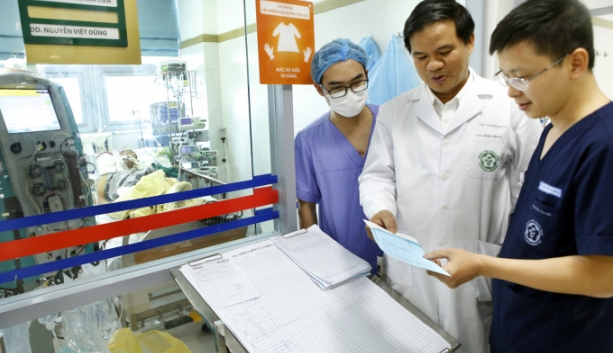 dich benh bung phat mua le hoi nhieu nguoi nguy kich vi nhiem cum ah1n1