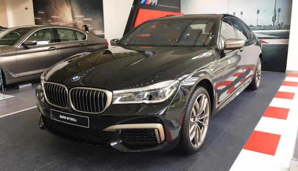 bmw gia 13 ty vua ra mat thi truong viet co gi noi troi