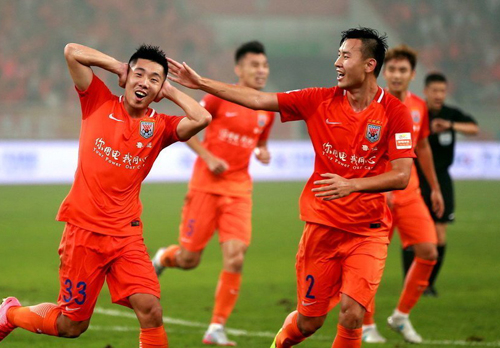 Shandong Luneng đã có một trận đấu thăng hoa trên sân nhà.