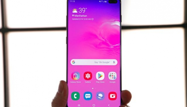 huawei da xoay hang loat tinh nang moi tren galaxy s10