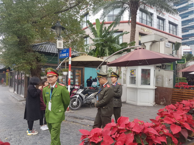 Lực lượng an ninh quanh khu vực khách sạn được thắt chặt hơn.