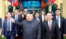 hinh anh chu tich trieu tien kim jong un dat chan den ga dong dang