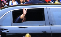 chu tich trieu tien ha kinh xe chong dan chao nguoi dan viet nam