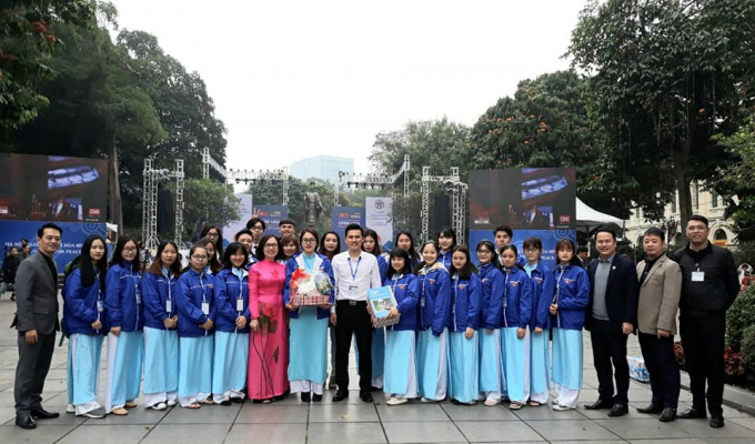 Thành đoàn Hà Nội thăm, động viên thanh niên tình nguyện hỗ trợ du lịch