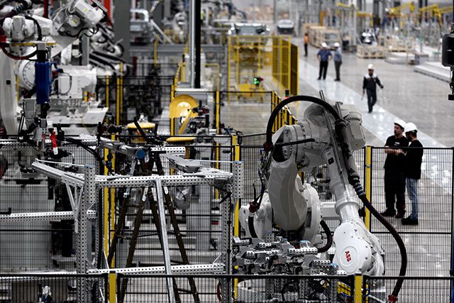 “Đột nhập” nhà máy VinFast trước ngày chạy thử - 5