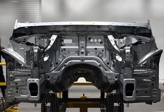 “Đột nhập” nhà máy VinFast trước ngày chạy thử - 22