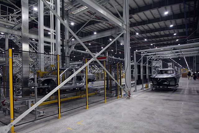 “Đột nhập” nhà máy VinFast trước ngày chạy thử - 27