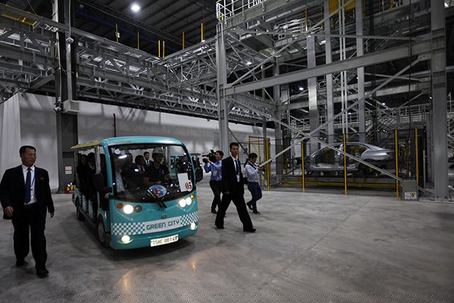 “Đột nhập” nhà máy VinFast trước ngày chạy thử - 29