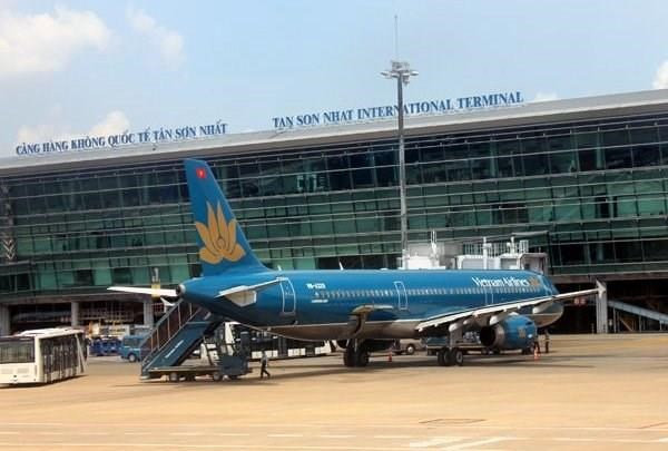 Trước sự ách tắc sân bay Tân Sơn Nhất cả trên trời và dưới đất, nhà ga T3 là công trình ưu tiên kêu gọi đầu tư.