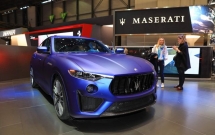 levante trofeo v8 launch edition hang tuyen cua maserati tai trien lam oto geneva