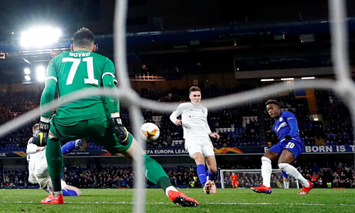 chelsea dai thang luot di vong 18 europa league