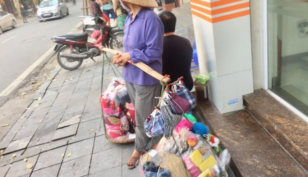 ganh hang rong cua nhung nguoi phu nu tan tao