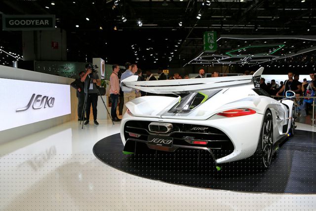 5e5ac664-koenigsegg-jesko-36_01.JPG