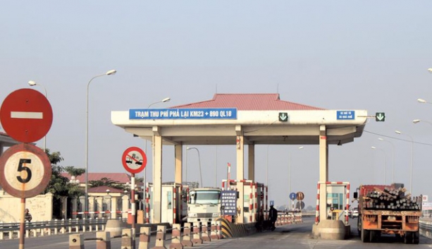 kiem tra giam sat viec thu phi tai 11 tram bot