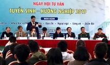 hang nghin thi sinh tham gia ngay hoi tu van tuyen sinh huong nghiep 2019