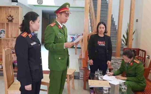 Khởi tố nguyên Chủ tịch xã và kế toán ở Thanh Hóa vì nâng khống giá đất