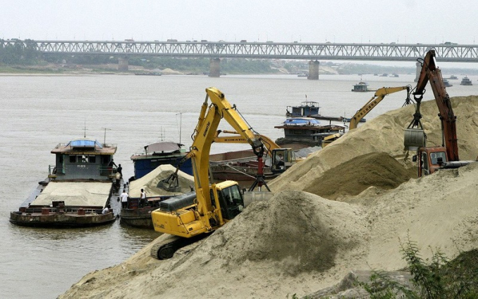 Hoạt động khai thác cát sỏi trên địa bàn thành phố Yên Bái.