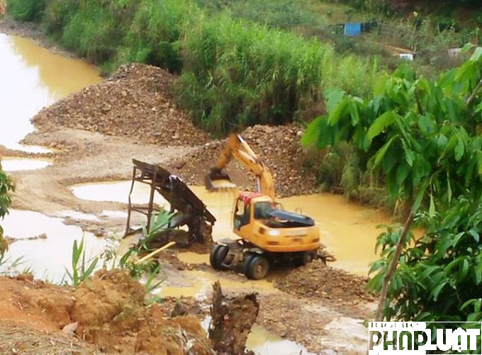 Hình ảnh PV ghi nhận trong sáng ngày 9/12/2018 tại suối 3 Cô