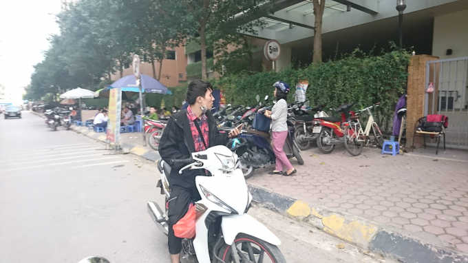 Hàng quán dựng lên trái phép gây mất mỹ quan đô thị