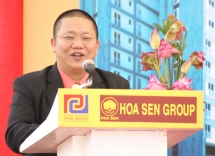 co phieu mat gia ong le phuoc vu van muon rot tien vao tap doan hoa sen