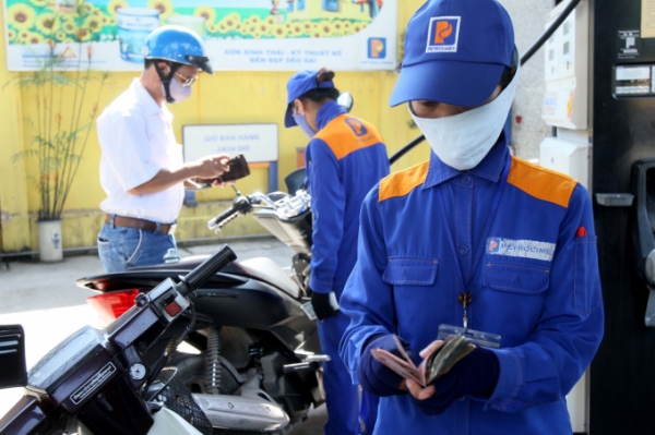 gia xang du bao tiep tuc giam