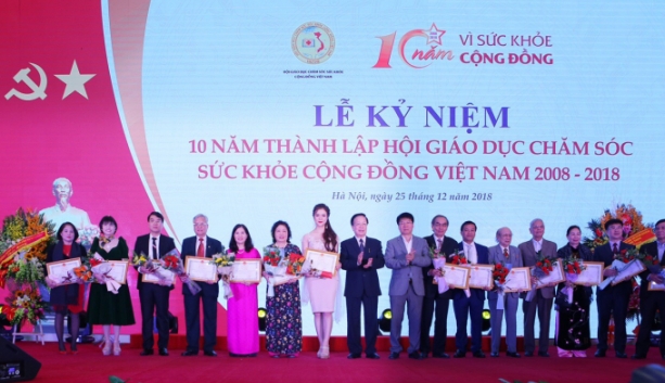 ky niem 10 nam thanh lap hoi giao duc cham soc suc khoe cong dong viet nam