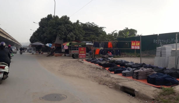 ha noi duong nguyen xien dang bi chiem dung