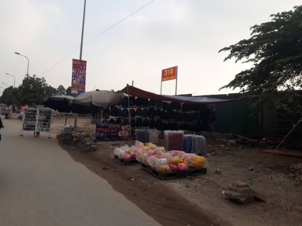 ha noi duong nguyen xien dang bi chiem dung