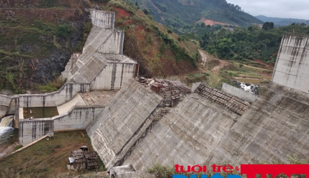 xay dung nghia trang tp son la danh doi nguon nuoc cua hang van nguoi dan