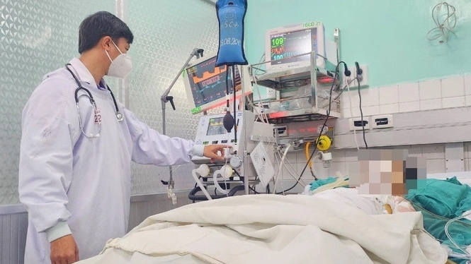 Nguy kịch vì chế tạo pháo bằng máy xay sinh tố