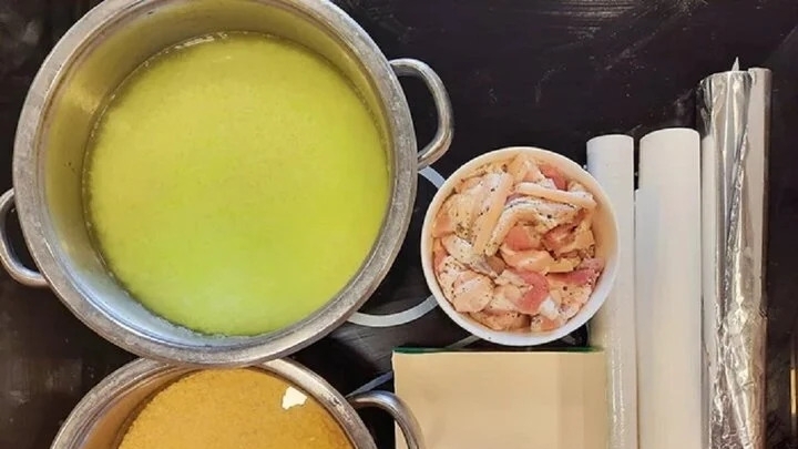 Gói bánh chưng bằng giấy bạc có an toàn?