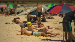 Ung thư da do tắm nắng phổ biến ở Australia