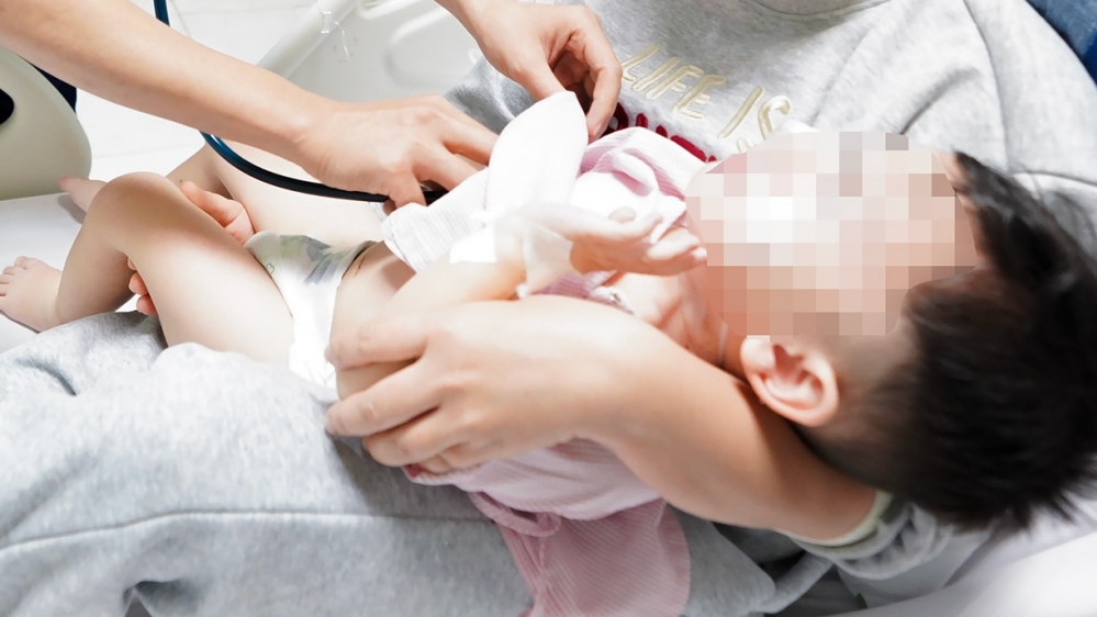 Chó nuôi cắn bé trai thấu ngực, gây tổn thương phổi nặng